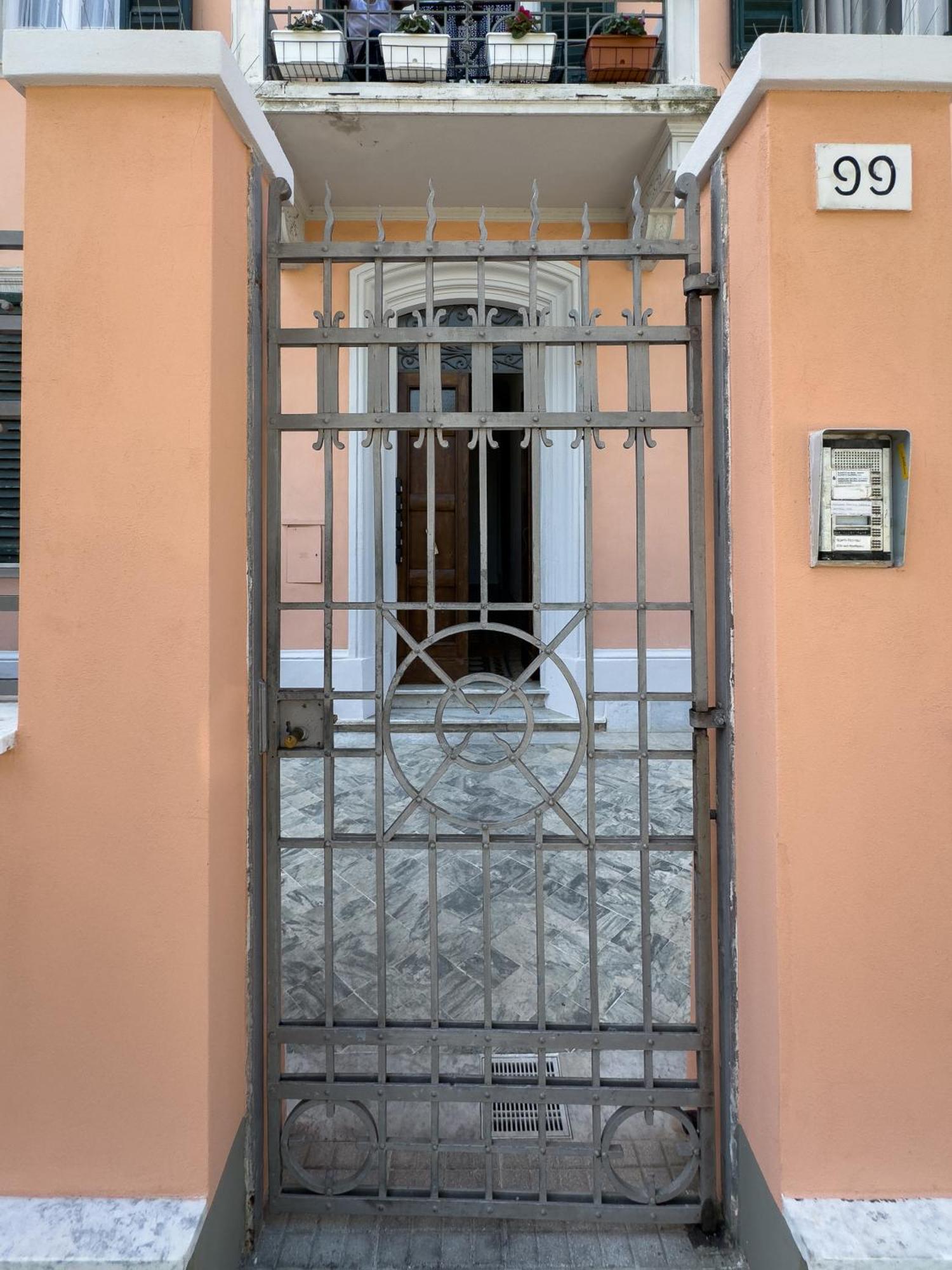La Casa Di Eli Appartamenti 比萨 外观 照片